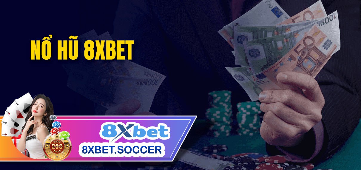 Người chơi tham gia chơi Poker trực tuyến tại 8xbet với ưu đãi giảm giá.